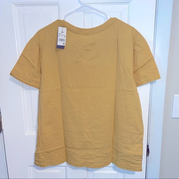 NWT. Dog Mom Short Sleeve Graphic T-Shirt. XXL. - Picture 6 of 6